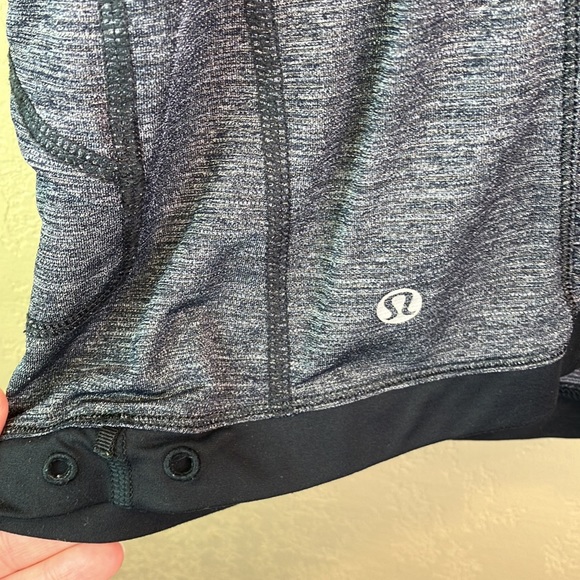 Lululemon Active Grey Short Sleeve Top - Picture 4 of 4